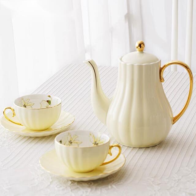 高級ティー・コーヒーカップセット カップ＆ソーサー4客セット 陶磁器ティーセット Sinessy 店 新生活用品