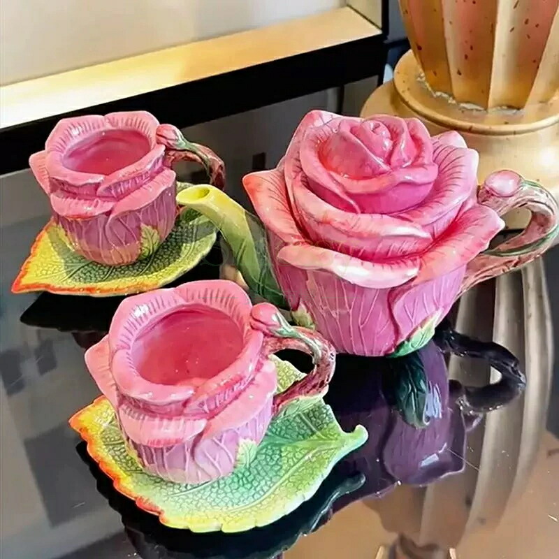 立体バラモチーフ陶器ティーセット ティーポットとカップソーサーの三点セット 華やかでおしゃれな食器 食器 Sinessy 店 新生活用品 15,000円