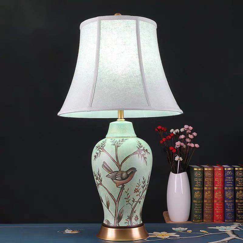 照明 卓上ステンド 高級陶器．