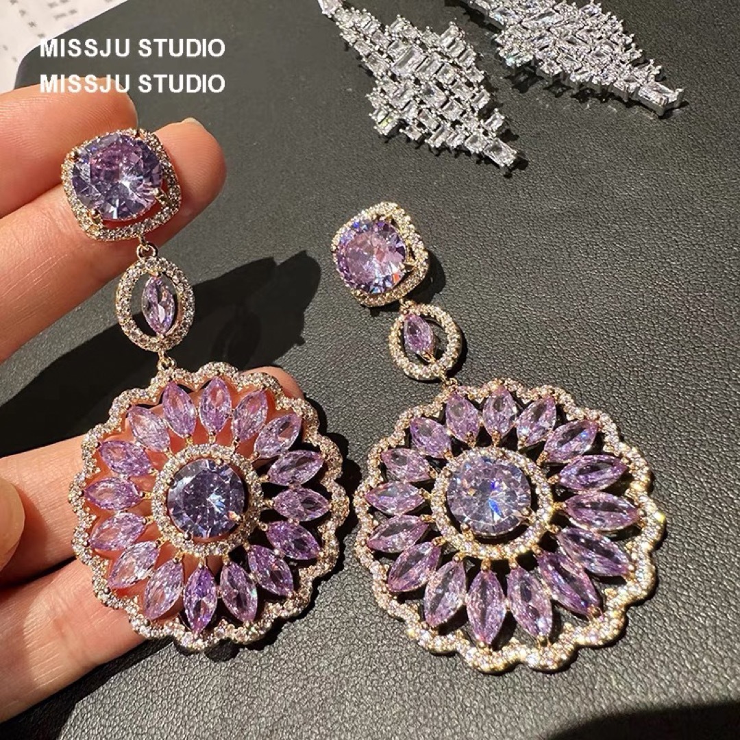ピアス アクセサリー ジュエリー 花フラワー ラインストーン キラキラ高級感