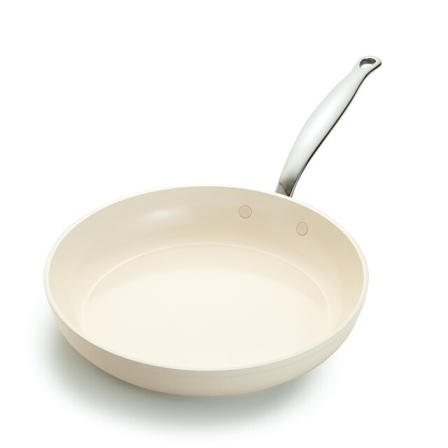フライパン 26糎 緑であること食麺麭 バルセロナ労働者階級 白いこと CC010760-104 深さ4.7糎 陶器上塗り ヘルシー PFAS無償性 フッ素不当て嵌める お取りつくろう飾り気の無い 焦げ付きにくい 一人暮らし 安全性のある 罪の無い 優れた熱伝わらす GreenPan 勝手もと設備 食洗機  IH ガスコンロ【オススメ】