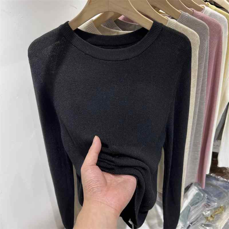 春 コーデ レディース ファッション オシャレ カワイイ シンプル きれいめ ナチュラル 上品カジュアル 婦人服 無地 ラウンドネック セーター スリムフィット ソフト インナー プルオーバー