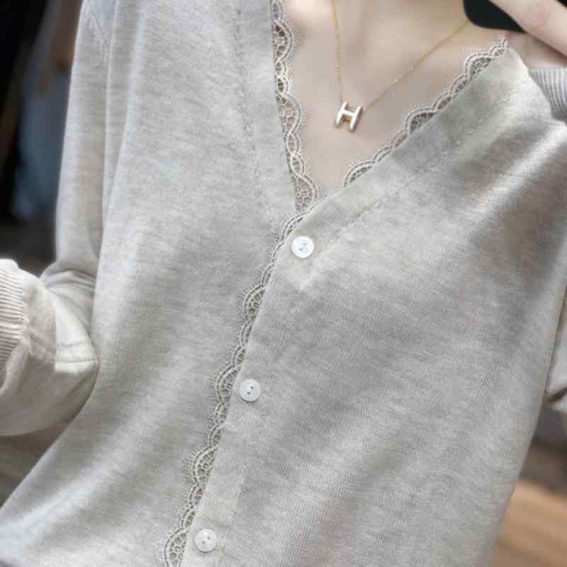 春 コーデ レディース ファッション オシャレ カワイイ シンプル きれいめ ナチュラル 上品カジュアル 婦人服 ホワイト カラー Vネック レース 薄手 長袖 ウールカーディガン ジャケット 7,326円