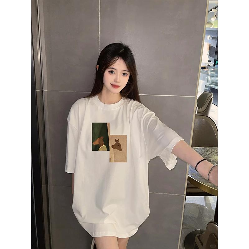 春 コーデ レディース ファッション オシャレ カワイイ シンプル きれいめ ナチュラル 上品カジュアル 婦人服 オーバーサイズ アメリカン ホワイト 半袖 Tシャツ 夏 ミドル丈 ゆったり カップル ウェア トップス