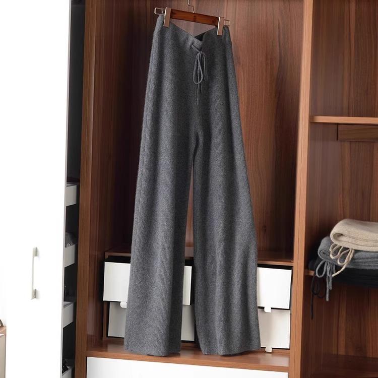 春 コーデ レディース ファッション オシャレ カワイイ シンプル きれいめ ナチュラル 上品カジュアル 婦人服 ニット ワイドレッグ パンツ 伸縮性 ストレッチ ストレッチ ハイウエスト カジュアル ウール ストレート