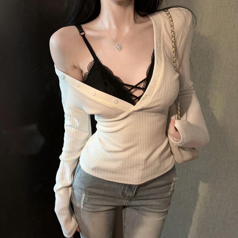 春 コーデ レディース ファッション オシャレ カワイイ シンプル きれいめ ナチュラル 上品カジュアル 婦人服 Vネック ボタン ニット 長袖 Tシャツ レイヤリング セクシー クラシック スリム インナートップ