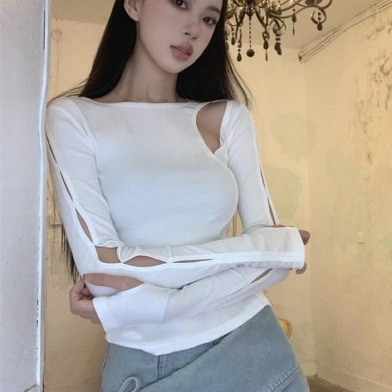 春 コーデ レディース ファッション オシャレ カワイイ シンプル きれいめ ナチュラル 上品カジュアル 婦人服 クラシック 長袖 ホワイト Tシャツ トップス インナーレイヤリング