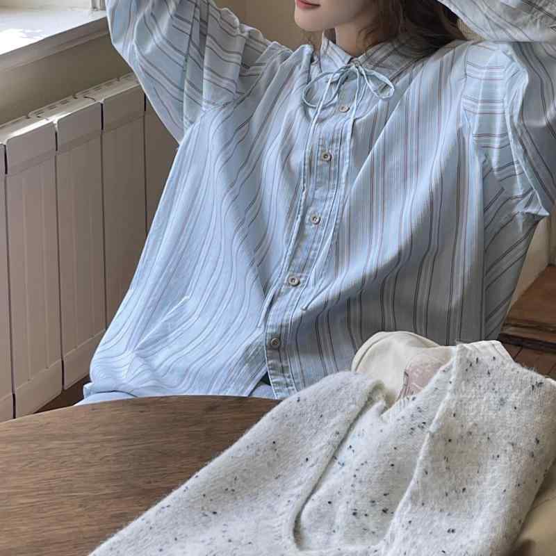シャツ レディース ストライプ ブラウス シック 春服 トップス レジャー やすい オフィス カジュアル デイリー 軽やか 柔らか素材 通勤ウェア 普段使い デート 春 爽やか 細身シルエット