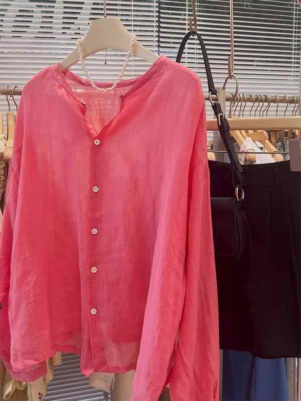 春 コーデ レディース ファッション オシャレ カワイイ シンプル きれいめ ナチュラル 上品カジュアル 婦人服 ローズピンク シャツ 長袖 ラウンドネック ライト トップス