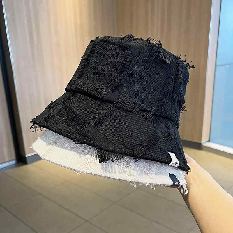 春 コーデ オシャレ 小物 アイテム レディース 女性用 ファー 縁取り フィッシャーマンハット バケットハット レトロ チェック柄 つば有り