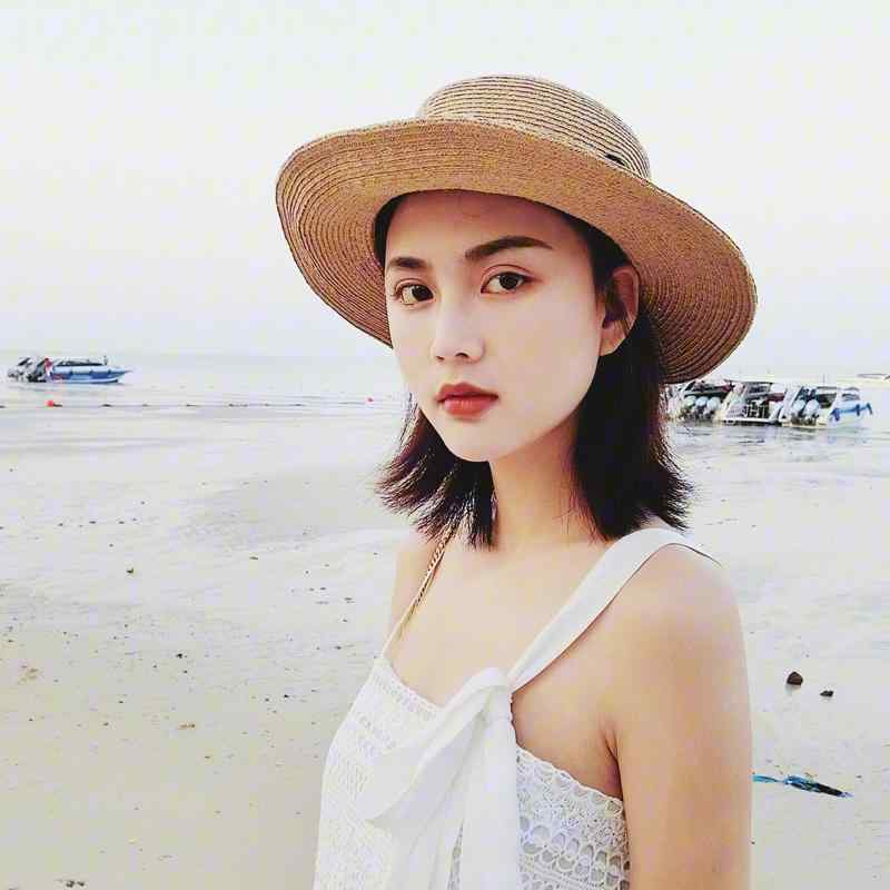 春 コーデ オシャレ 小物 アイテム レディース ラフィア　フラットトップ　ハット　つば有り　帽子　キャップ　つば広　麦わら帽子