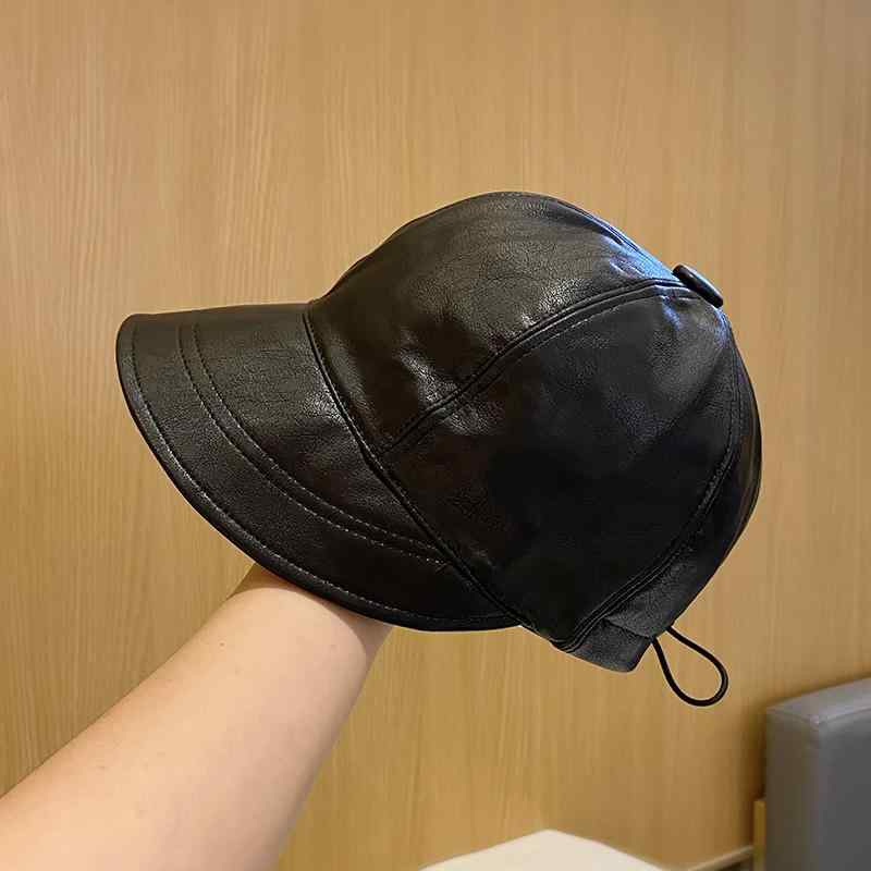 春 コーデ オシャレ 小物 アイテム レディース レトロ　レザー　フィッシャーマンハット　バケットハット　つば広