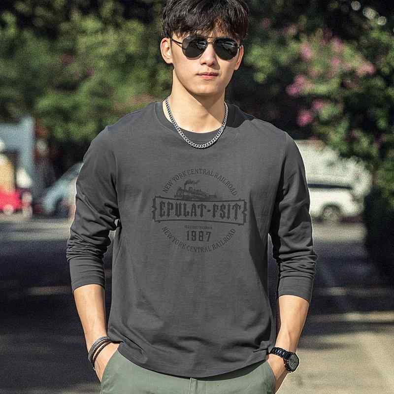 メンズ 流行り物 服 成人男性用 オシャレ 分かりやすい 成年者 かっこいい 表どおり アメリカン 綿 ラウンド首っ玉 長袖 プルオーバー 薄墨色 はだ着お召しもの 刷り上げる 度合い輪っか