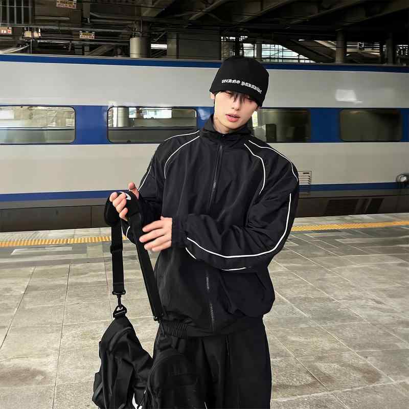 メンズ 流行り物 服 用 オシャレ 分かりやすい 成年者 かっこいい 表どおり 夏コーデ トップス