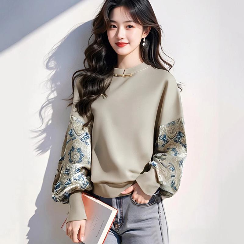 秋コーデ レディース ファッション 民族風 プリントスウェット シャツ 春秋服 春 ハイエンド ボタン ステッチ トップス