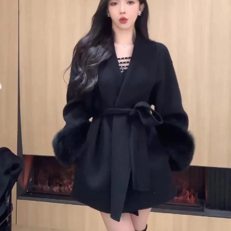 春 コーデ レディース ファッション オシャレ カワイイ シンプル きれいめ ナチュラル 上品カジュアル 婦人服 ウール コート ハイエンド ストラップ ファー 袖 スリム