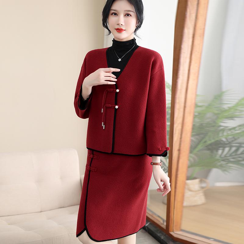 春 コーデ レディース ファッション オシャレ カワイイ シンプル きれいめ ナチュラル 上品カジュアル 婦人服 赤 セーター ドレス