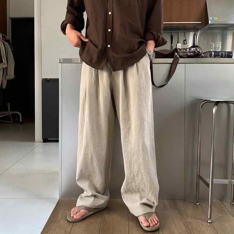 メンズ パンツ 薄手 軽量 麻 混紡 プリーツ ストレート ゆったり シルエット 軽やか リラックス 履き心地 普段使い カジュアル 通勤ウェア デイリー 軽快適 動きやすい