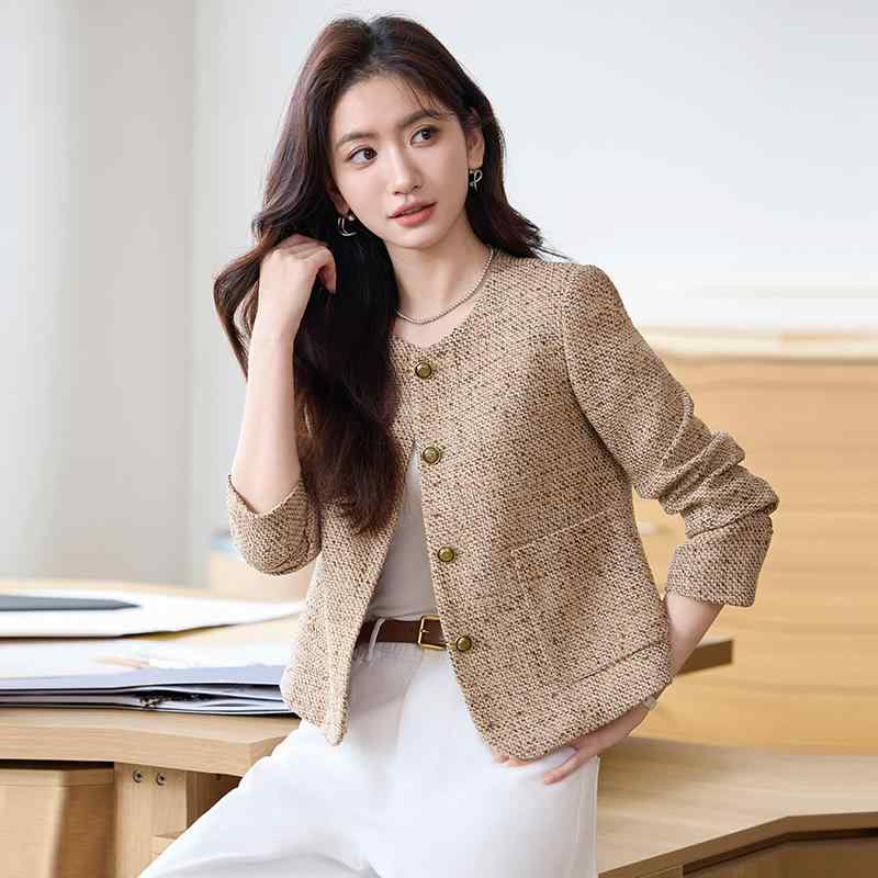春 コーデ レディース ファッション オシャレ カワイイ シンプル きれいめ ナチュラル 上品カジュアル 婦人服 ジャケット カジュアル スーツ トップス