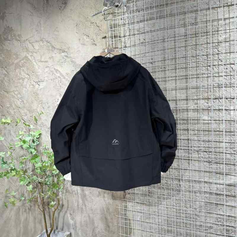 メンズ  服  分かりやすい 流行り物 オシャレ 成年者 かっこいい 気が大きい大きさ 表どおり 成人男性服 秋  ファスナー ボンネット 上衣 アウトドア マルチ 衣嚢 防風 無地 心地よい
