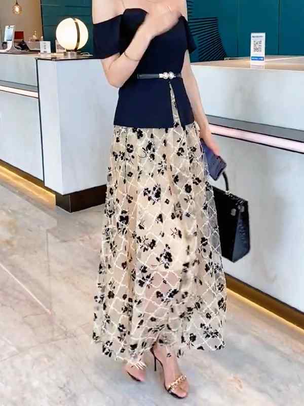 レディース ファッション 服 オシャレ カワイイ シンプル 大人カワイイ 大きいサイズ 花柄 アプリコット メッシュロングスカート 秋 薄型 ハイウエスト スリム Aライン スカート｜リコット