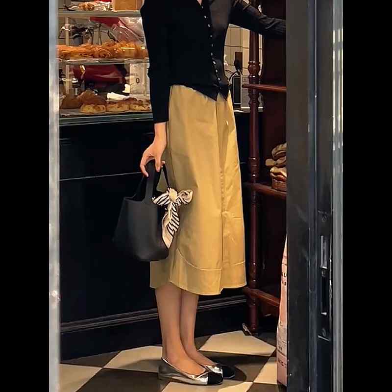 レディース ファッション 服 オシャレ カワイイ シンプル 大人カワイイ 大きいサイズ ライトカーキ ハイウエスト 薄型 カジュアル ミドル丈 スカート 秋 ヒップ カバー Aライン 快適