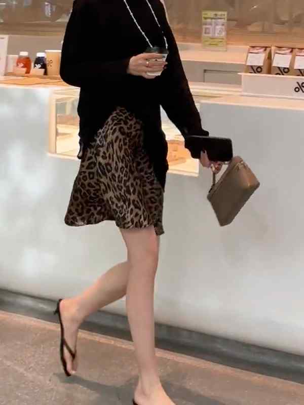 レディース 流行り物 服 オシャレ カワイイ  分かりやすい 成年者カワイイ 馬鹿でかい大きさ  アメリカン うしろ帯 ヒョウ柄 スコート 秋 御居処 覆いかぶせる ご機嫌酉の方角 薄っぺら A伝達ルート