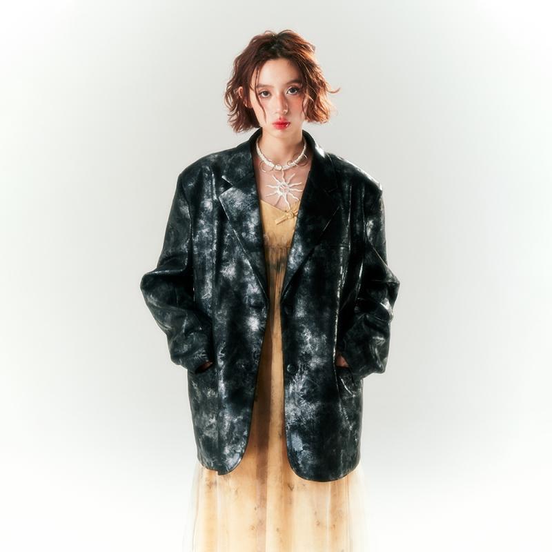 レディース 流行り物 服 オシャレ カワイイ  分かりやすい 成年者カワイイ 気が大きい大きさ   レトロ 筋目 なめし革背広 エコ なめし革 上衣 馬乗り 厚地の外套