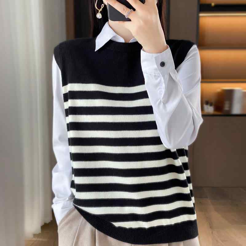 秋服 レディース ファッション オシャレ カワイイ シンプル 大人カワイイ 大きいサイズ 黒 白 ストライプ ニット ベスト 秋 薄手 アウター ノースリーブ セーター