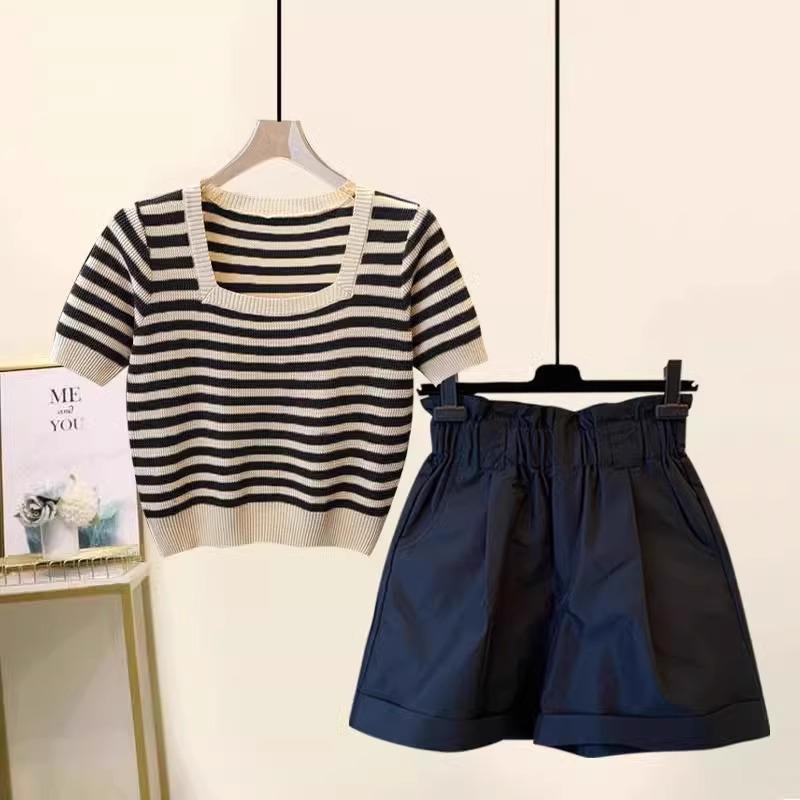 秋服 レディース 流行り物 オシャレ カワイイ  分かりやすい 成年者カワイイ 気が大きい大きさ  真四角のど首 編み物 縞模様 トップス 半袖 T プルオーバー 秋 心地よい ズボン下 背広