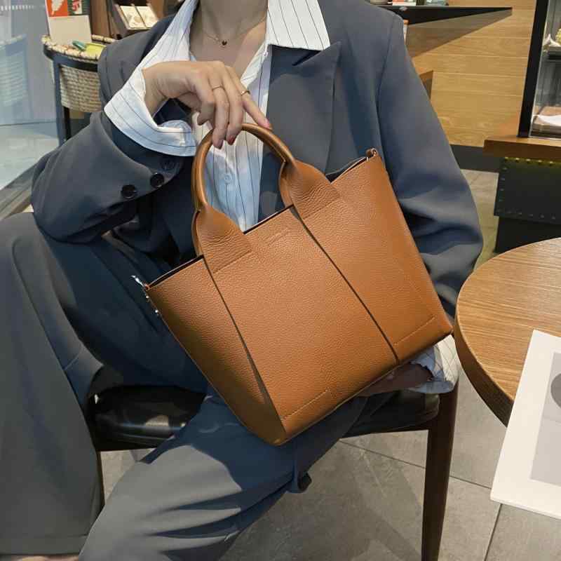 レディース 御徒面子 ショルダーバッグ ハンドバック トートバッグ 本革 牛皮 なめし革 大電気容量 か御徒面子 曲がった掛け御徒面子