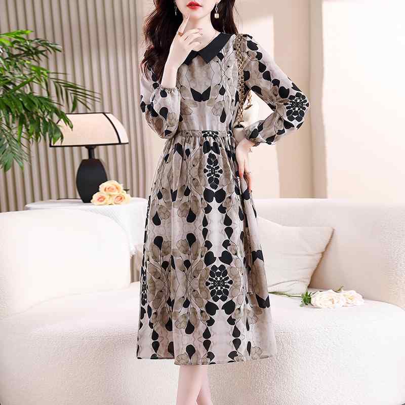 秋服 レディース 流行り物 オシャレ カワイイ  分かりやすい 成年者カワイイ 気が大きい大きさ  レトロ 酉の方角 Vのど首 長袖 お召しもの 秋 スピード競技引きあげる 花柄 スコート