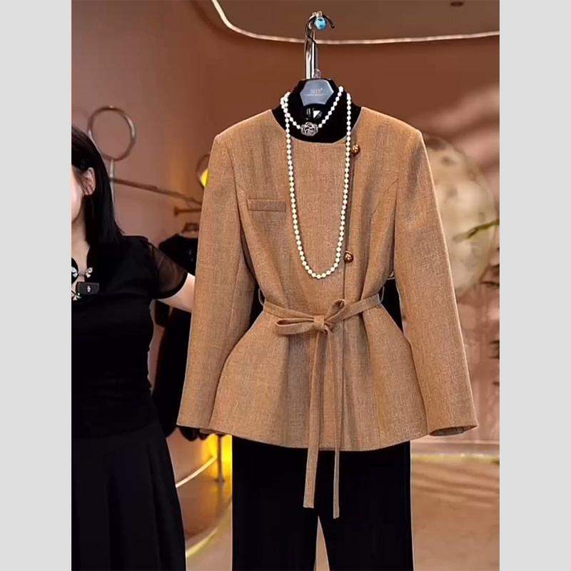 秋服 レディース 流行り物 オシャレ カワイイ  分かりやすい 成年者カワイイ 気が大きい大きさ   赤銅色 厚地の外套 ハイエンド 雅びやか トップス