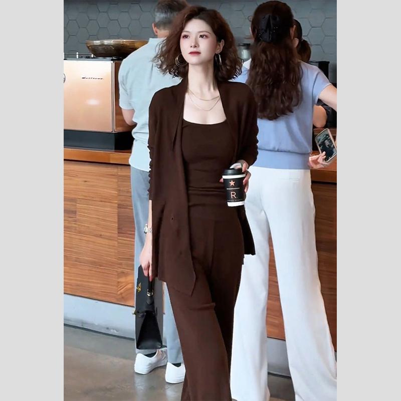 秋服 レディース ファッション オシャレ カワイイ シンプル 大人カワイイ 大きいサイズ ハイエンド エレガント ニット カーディガン スリーピース スーツ パンツ