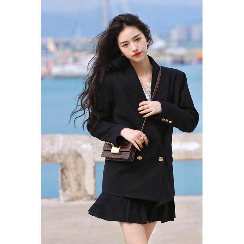 秋服 レディース 流行り物 オシャレ カワイイ  分かりやすい 成年者カワイイ 気が大きい大きさ   フレンチ レトロ 肩部パッド 背広 米国海軍 ブーツ 色合い 上衣 金属元素 名取り草 通いお召しもの 長袖 トップス