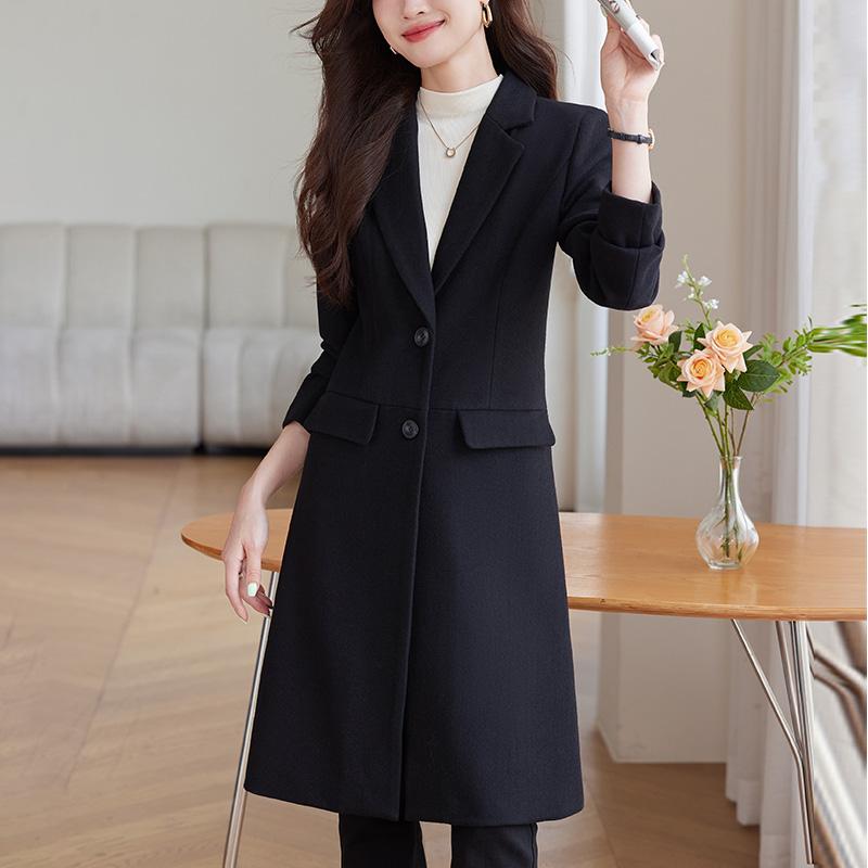 秋服 レディース 流行り物 オシャレ カワイイ  分かりやすい 成年者カワイイ 気が大きい大きさ  黒 真っただ中丈 羊毛 厚地の外套 ハイエンド か細い 通いお召しもの 上衣