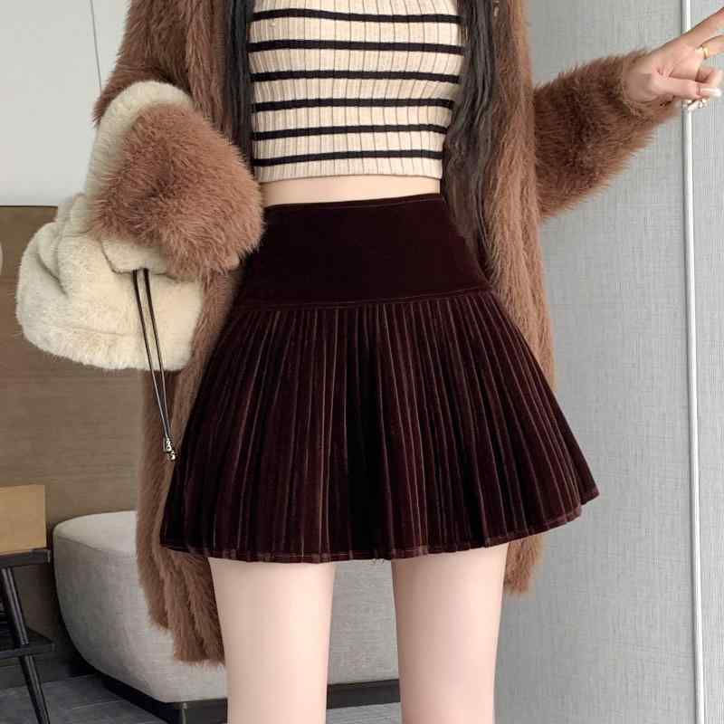 春 コーデ レディース 流行り物 オシャレ カワイイ   分かりやすい 好いたらしいめ 自然的 窈窕たる心地好い 成人女性服 ゴールド 天鵞絨 赤銅色 スコート ご機嫌酉の方角 か細い A伝達ルート