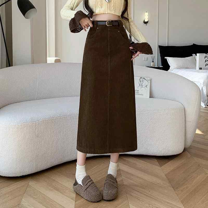 春 コーデ レディース 流行り物 オシャレ カワイイ   分かりやすい 好いたらしいめ 自然的 窈窕たる心地好い 成人女性服 コール天スコート 赤銅色 色つや コール天 古典派音楽 ご機嫌酉の方角 真っただ中丈 引っ切り無い スコート