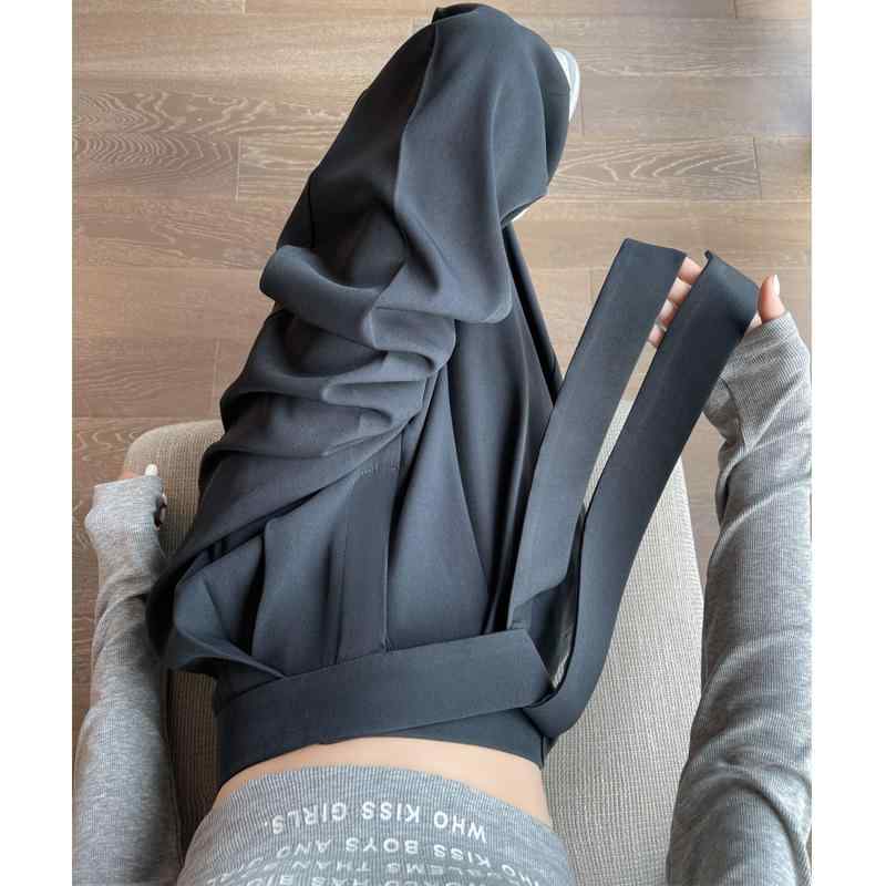 春 コーデ レディース ファッション オシャレ カワイイ シンプル きれいめ ナチュラル 上品カジュアル 婦人服 グレー ハイエンド スーツ ワイドレッグ パンツ ハイウエスト ストリーマー プリーツ カジュアル |リコット