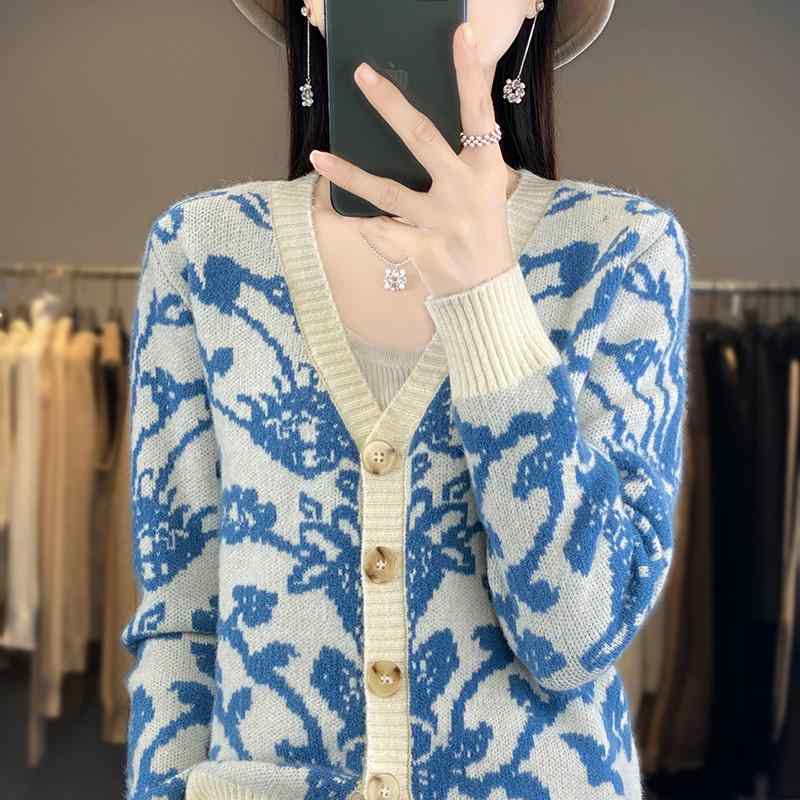 春 コーデ レディース ファッション オシャレ カワイイ   シンプル きれいめ ナチュラル 上品カジュアル 婦人服 青 白 ジャカード セーター ジャケット Vネックカーディガン カラー ブロック セーター カーディガン アウタートップス