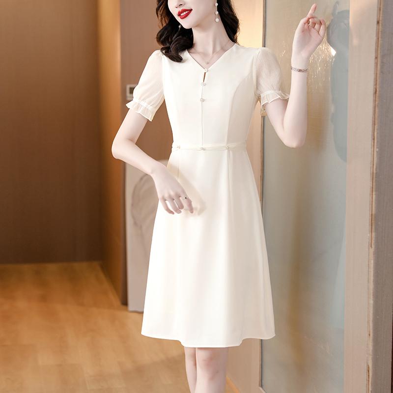 秋服 レディース 流行り物 オシャレ カワイイ  分かりやすい 成年者カワイイ 気が大きい大きさ   フレンチ Vのど首 半袖 お召しもの 酉の方角 か細い 真っただ中丈 スコート