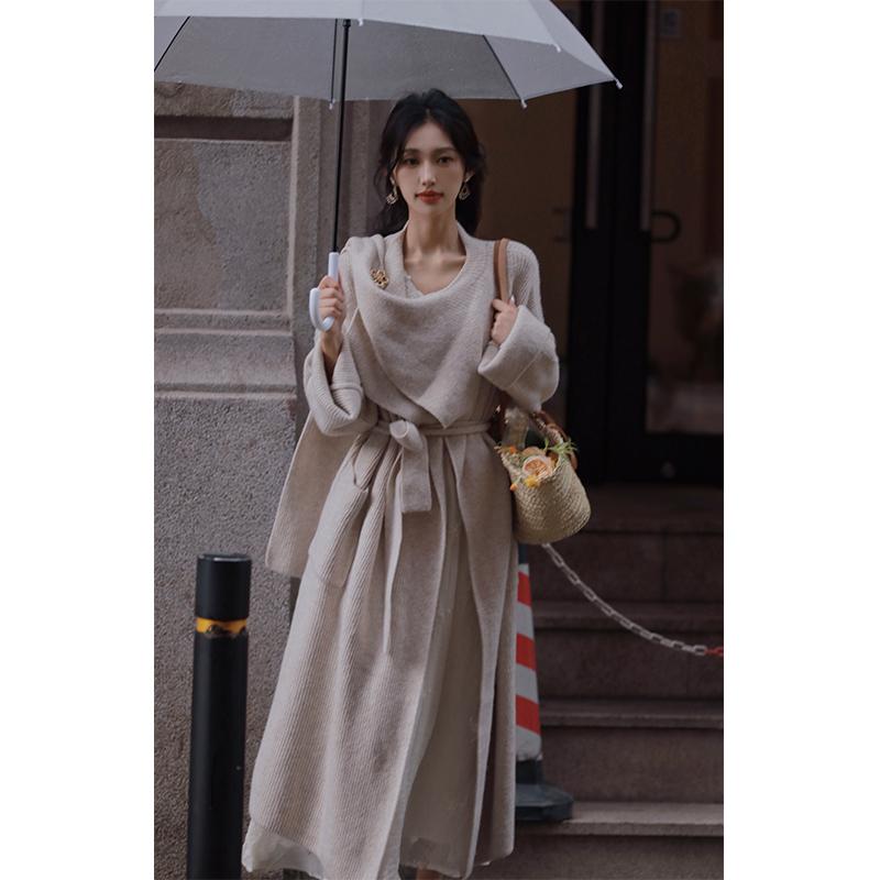 秋服 レディース 流行り物 オシャレ カワイイ  分かりやすい 成年者カワイイ 気が大きい大きさ   えり巻き ゆったり スウェーター 編み物 上衣 か細い 雅びやか 厚地の外套 朦々たる ジレー