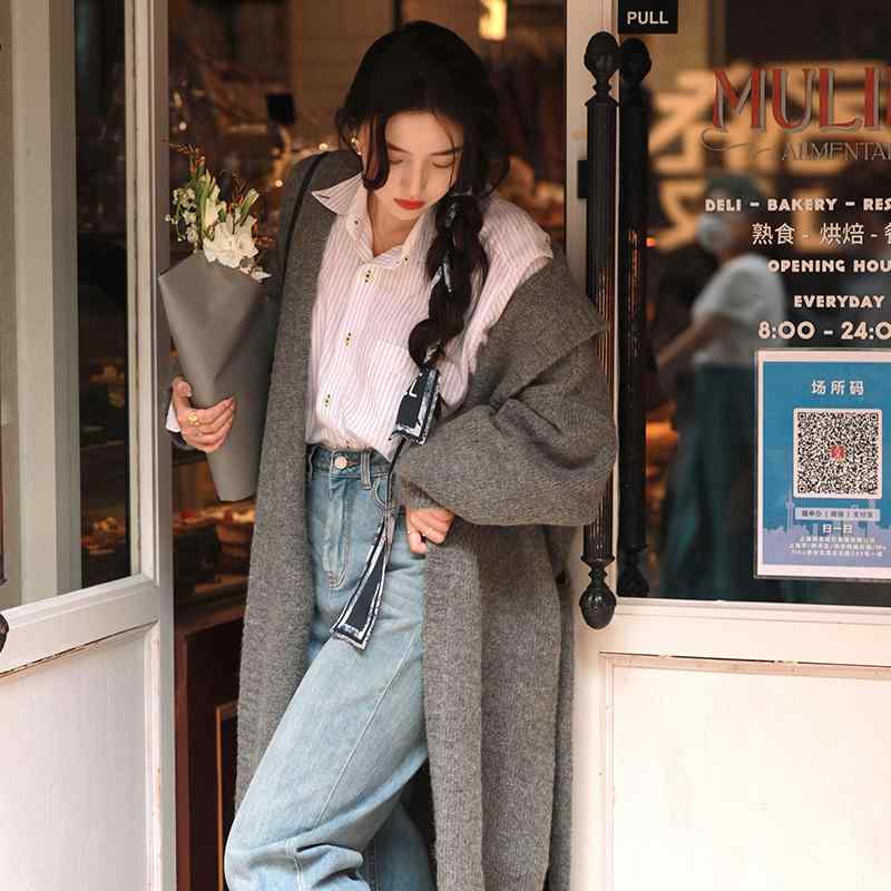 秋服 レディース 流行り物 オシャレ カワイイ  分かりやすい 成年者カワイイ 気が大きい大きさ   フレンチ レトロ 羊毛 厚地の外套 ボンネット付き添い人 名取り草受け答え 同盟罷工さあ美 スウェーター 真っただ中丈 通いお召しもの 長袖 薄墨色 ジレー