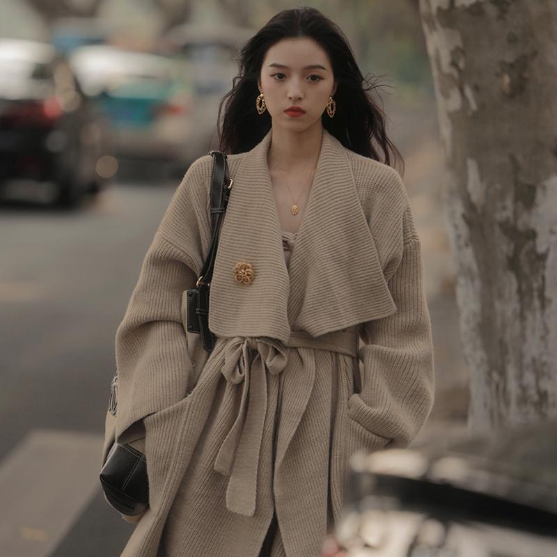秋服 レディース 流行り物 オシャレ カワイイ  分かりやすい 成年者カワイイ 気が大きい大きさ   フレンチ レトロ 編み物 上衣 名取り草 スウェーター ジレー 厚地の外套