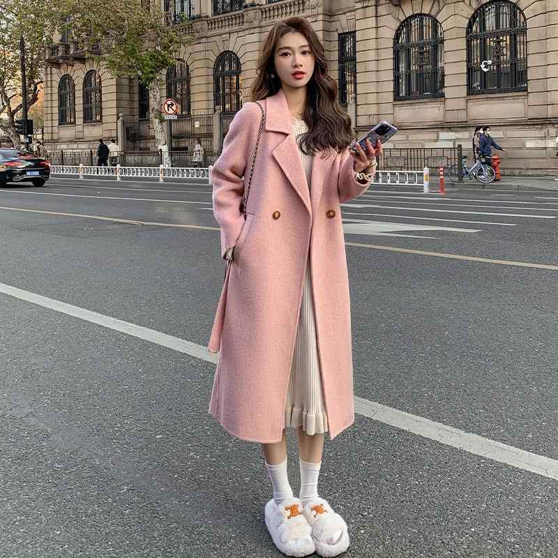 秋服 レディース 流行り物 オシャレ カワイイ  分かりやすい 成年者カワイイ 気が大きい大きさ  サクラ色 天鵝絨 厚地の外套 韓国表現スタイル 真っただ中丈 スピード競技引きあげる 羊毛