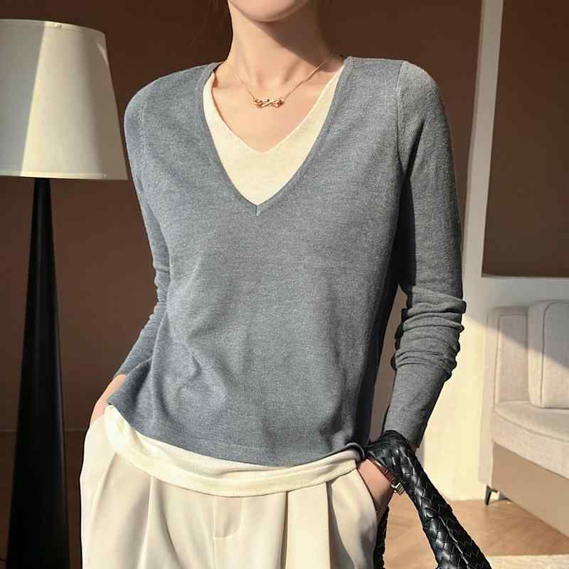 春 コーデ レディース ファッション オシャレ カワイイ シンプル きれいめ ナチュラル 上品カジュアル 婦人服 フェイク ツーピース ウール セーター 薄手 カラーマッチング スリム プルオーバー ニット シャツ トップス