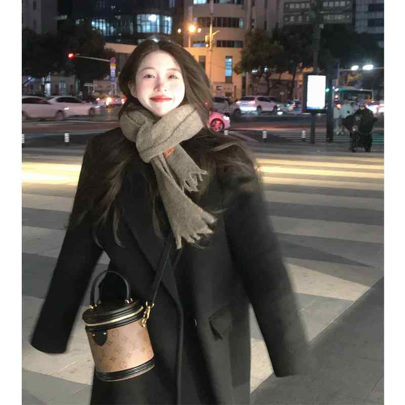 秋　冬 コーデ レディース ファッション オシャレ 服 カワイイ シンプル 大人カワイイ 大きいサイズ ハイエンド 黒 ウール コート 韓国スタイル スーツ