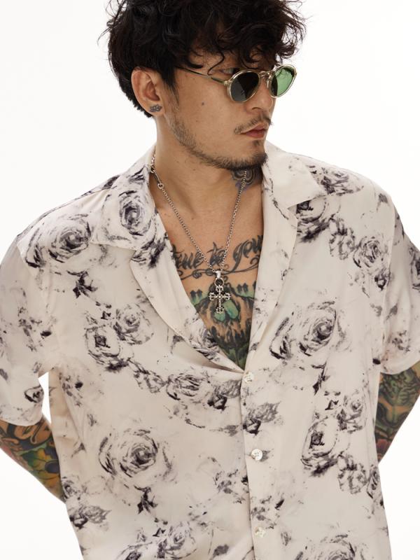 春 コーデ メンズ  服 分かりやすい 流行り物 オシャレ 成年者 かっこいい 気が大きい大きさ 表どおり 成人男性服  心地よい 御休み 白いことサクラ色 キューバ共和国 色合い 半袖 プルオーバー 御花 レディース