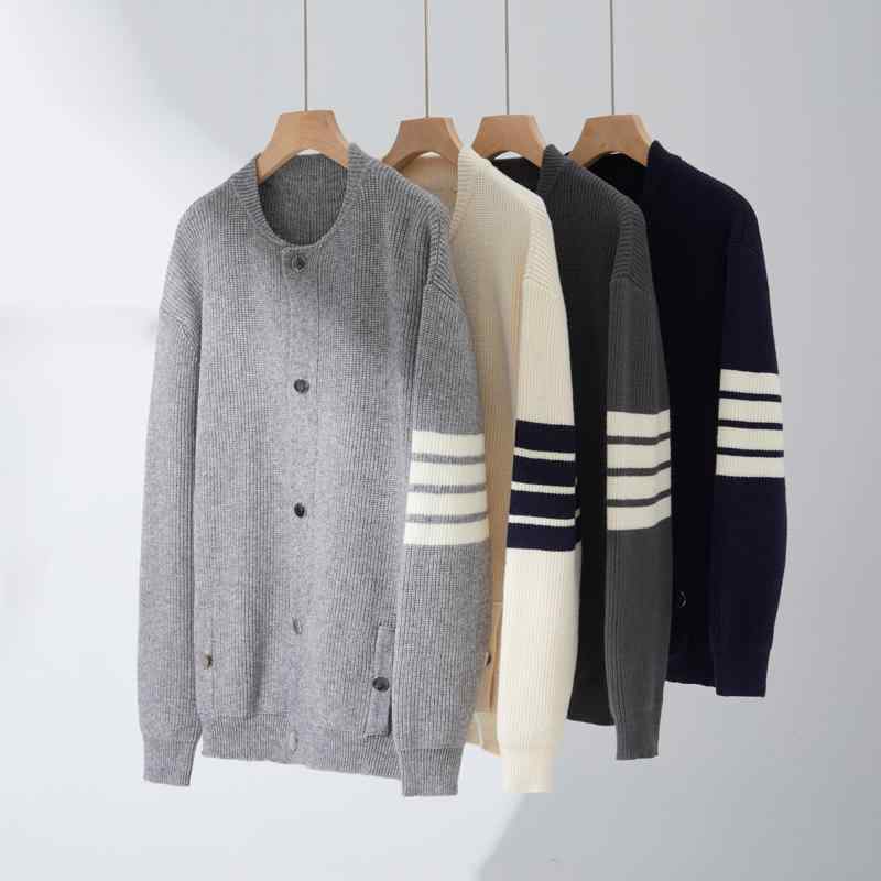 春 コーデ メンズ 服 シンプル ファッション オシャレ 大人 かっこいい 大きいサイズ ストリート 紳士服 カラー ブロック ストライプ ニットカーディガン ラウンドネック セーター スリム アウター ボタン|リコット