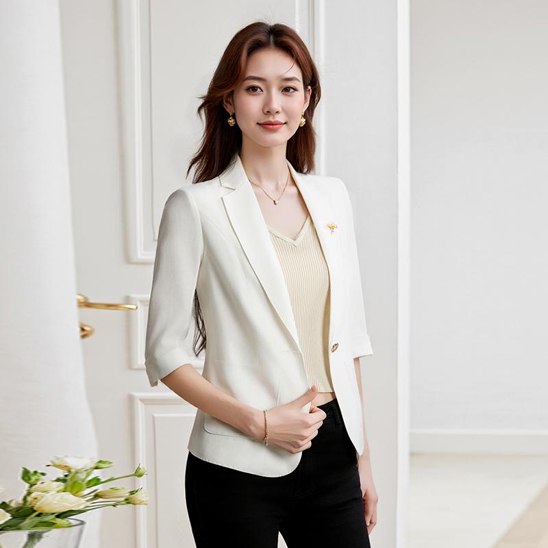 春 コーデ レディース ファッション オシャレ カワイイ シンプル きれいめ ナチュラル 上品カジュアル 婦人服 ホワイト スーツ ジャケット 夏 ウエスト カジュアル トップス